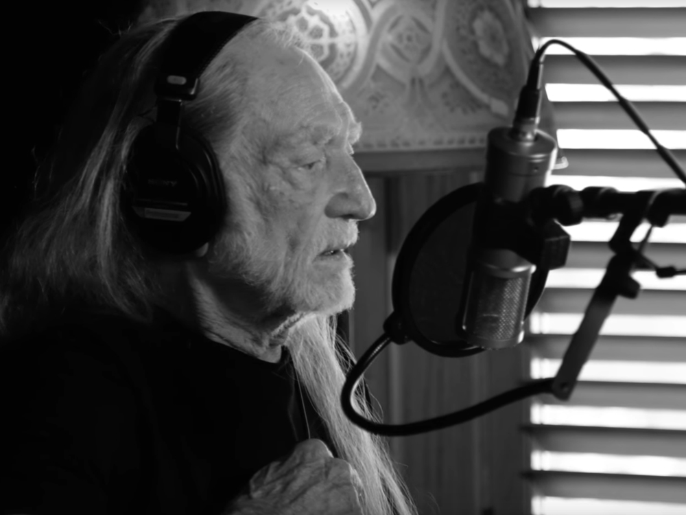 Watch Willie Nelson’s Easygoing New Video for “It Gets Easier” From